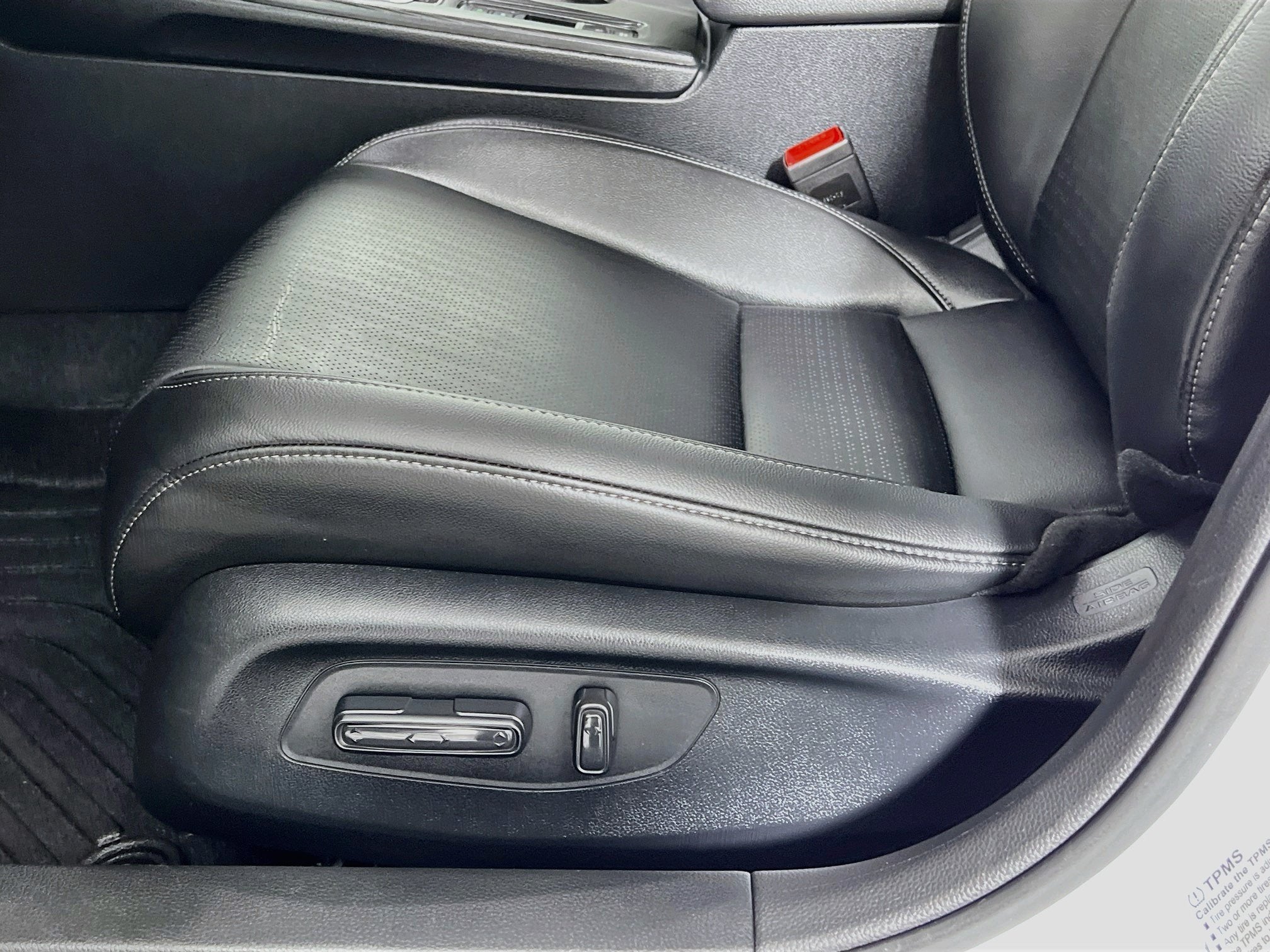 2024 Honda Civic Hatchback EX-L