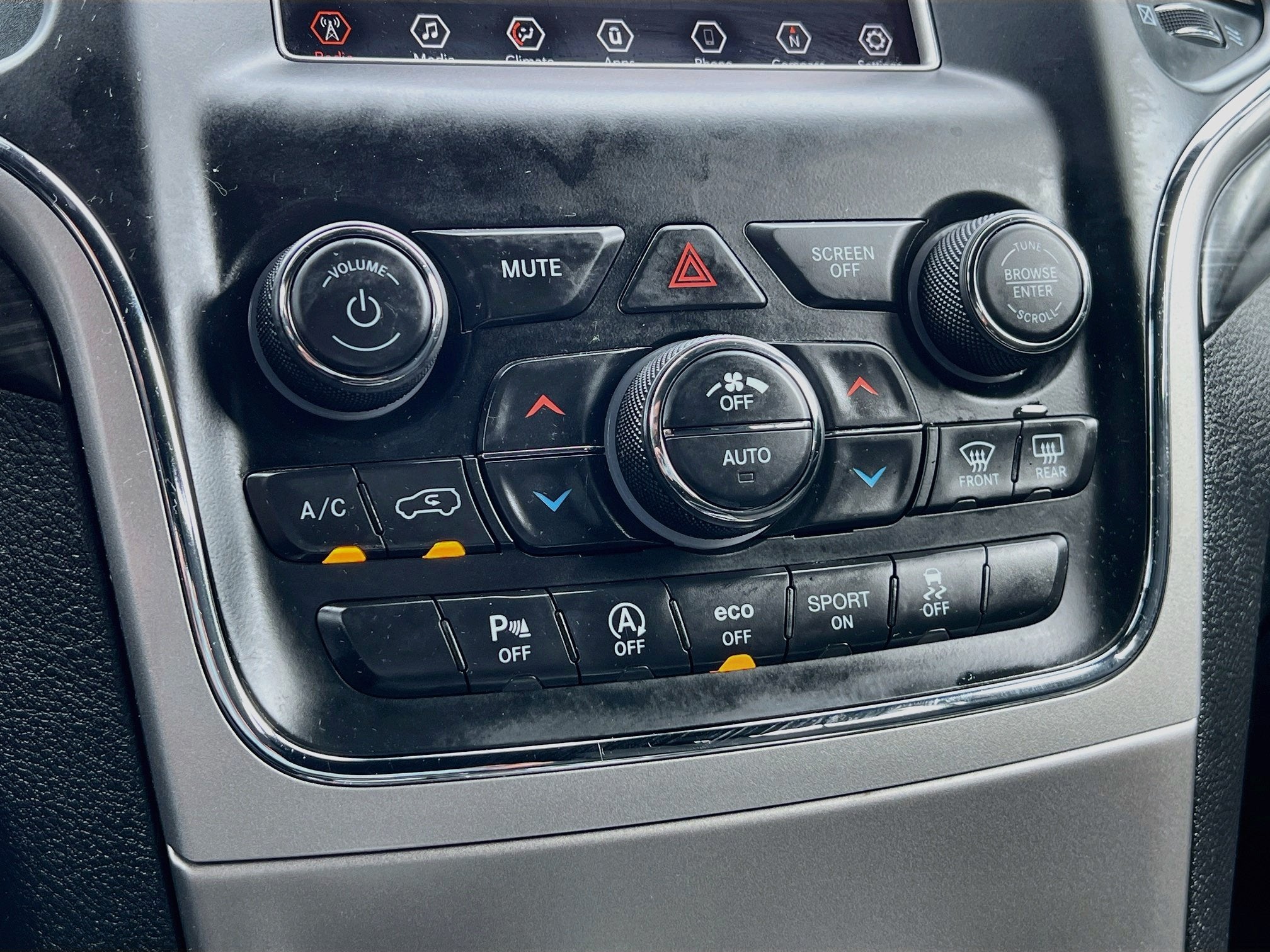 2019 Jeep Grand Cherokee Laredo E