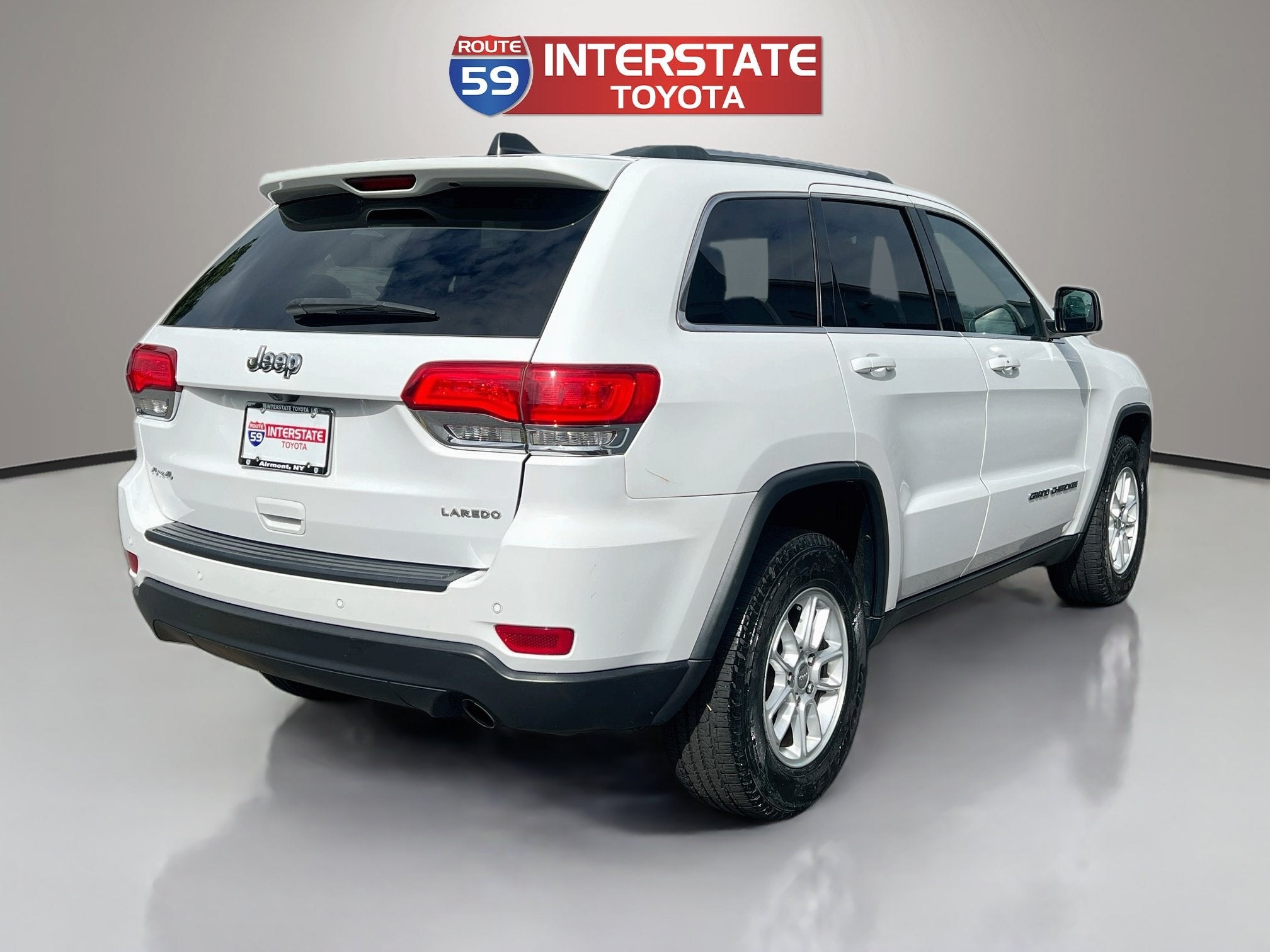 2019 Jeep Grand Cherokee Laredo E