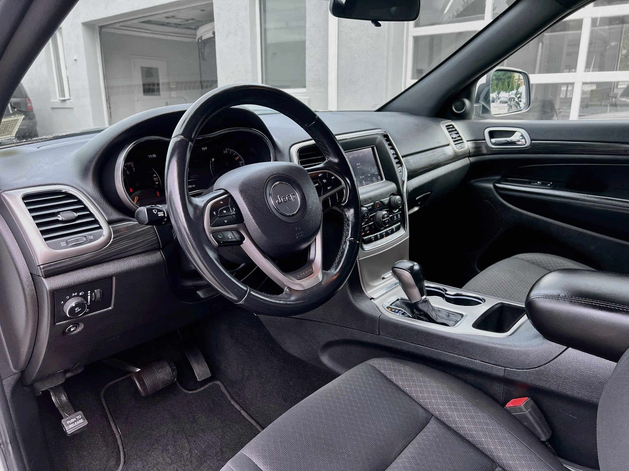 2019 Jeep Grand Cherokee Laredo E