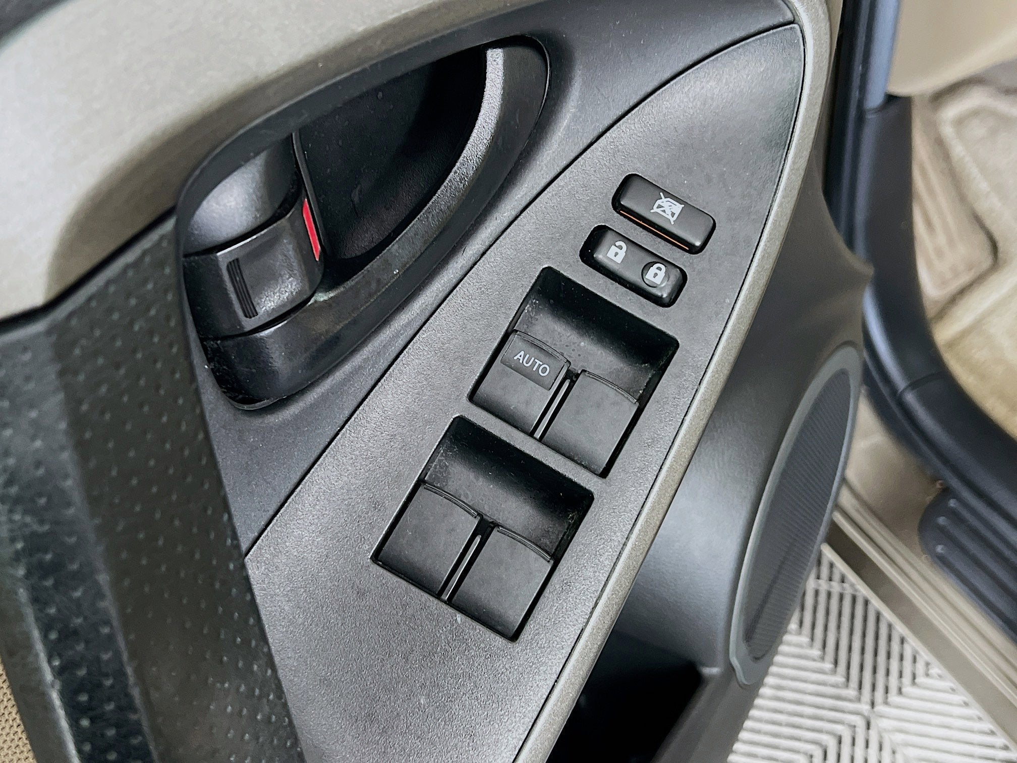 2011 Toyota RAV4 4WD 4dr 4-cyl 4-Spd AT (Natl)