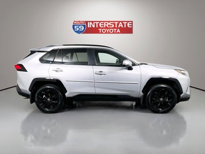 2022 Toyota RAV4 Hybrid SE