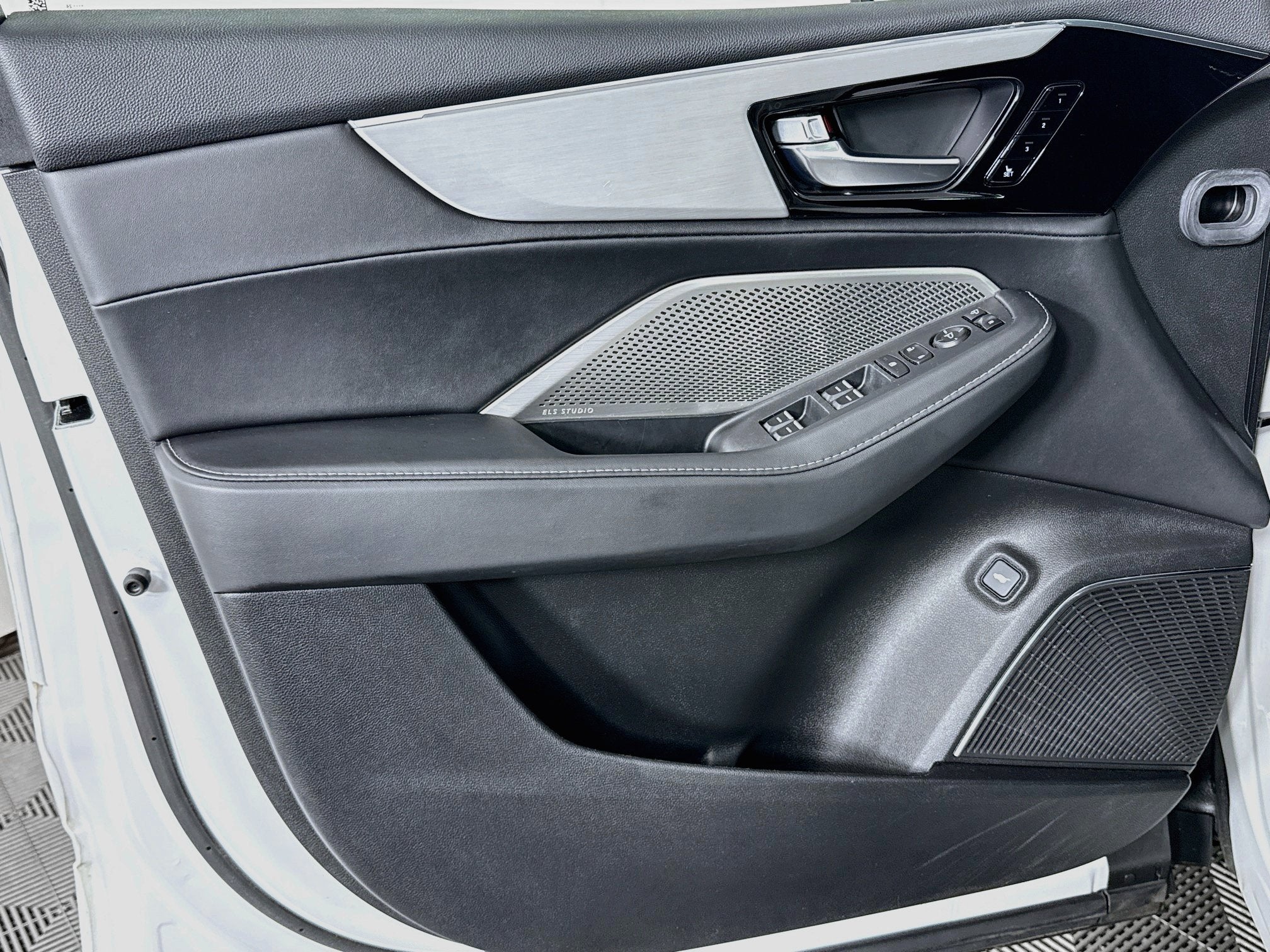 2024 Acura MDX w/Technology Package