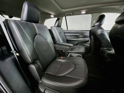 2025 Toyota Grand Highlander Base