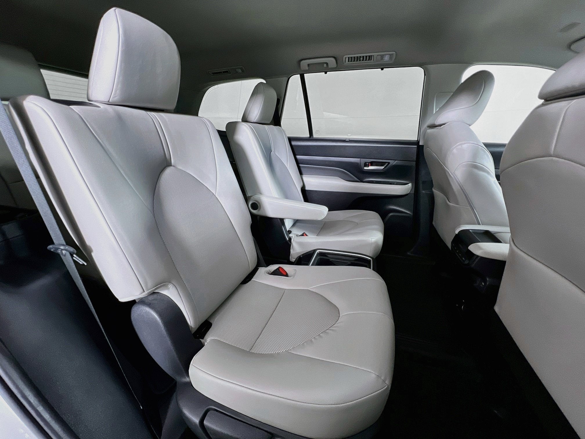2026 Toyota Grand Highlander Base