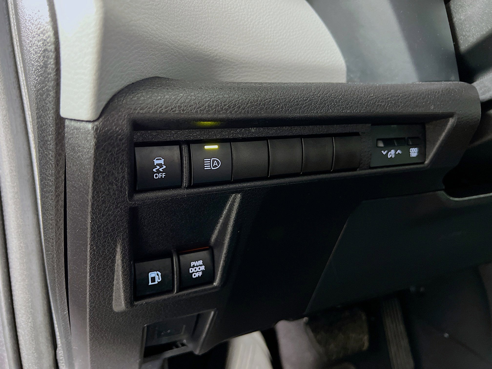 2025 Toyota Sienna LE