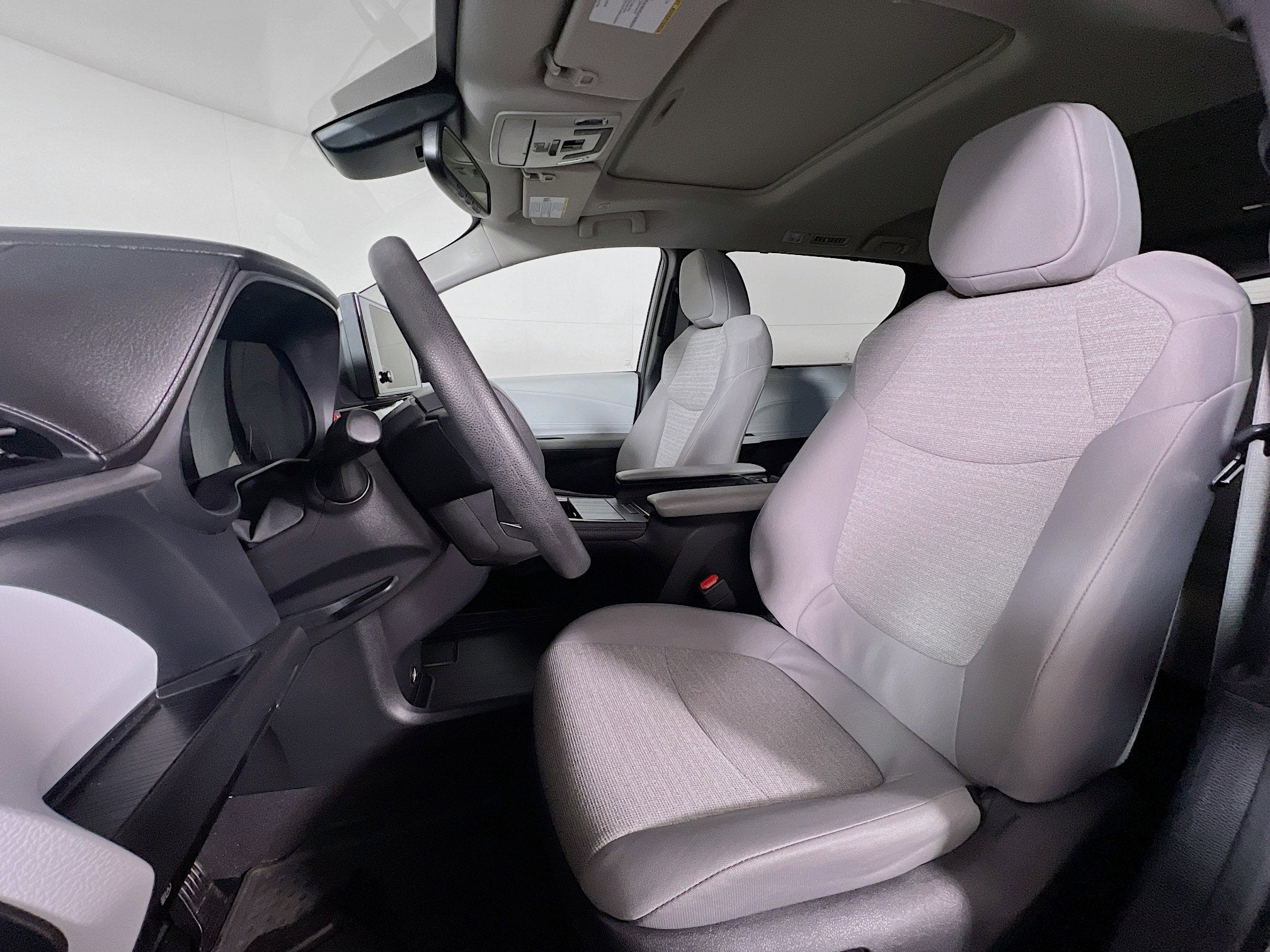 2025 Toyota Sienna LE