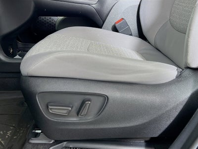 2025 Toyota Sienna LE