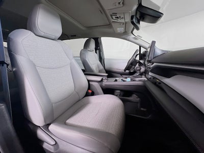 2025 Toyota Sienna LE