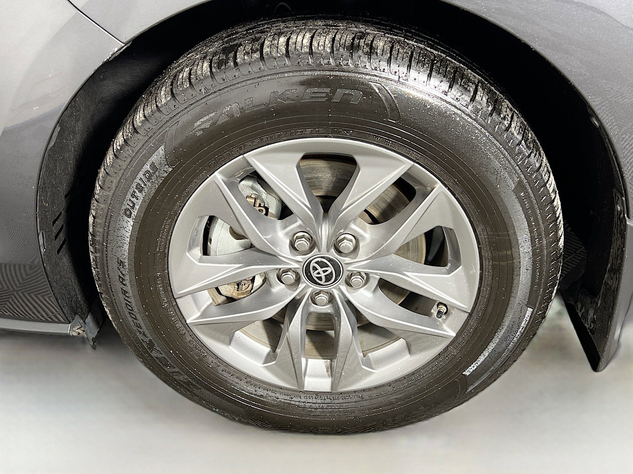 2025 Toyota Sienna LE