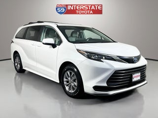 2024 Toyota Sienna LE