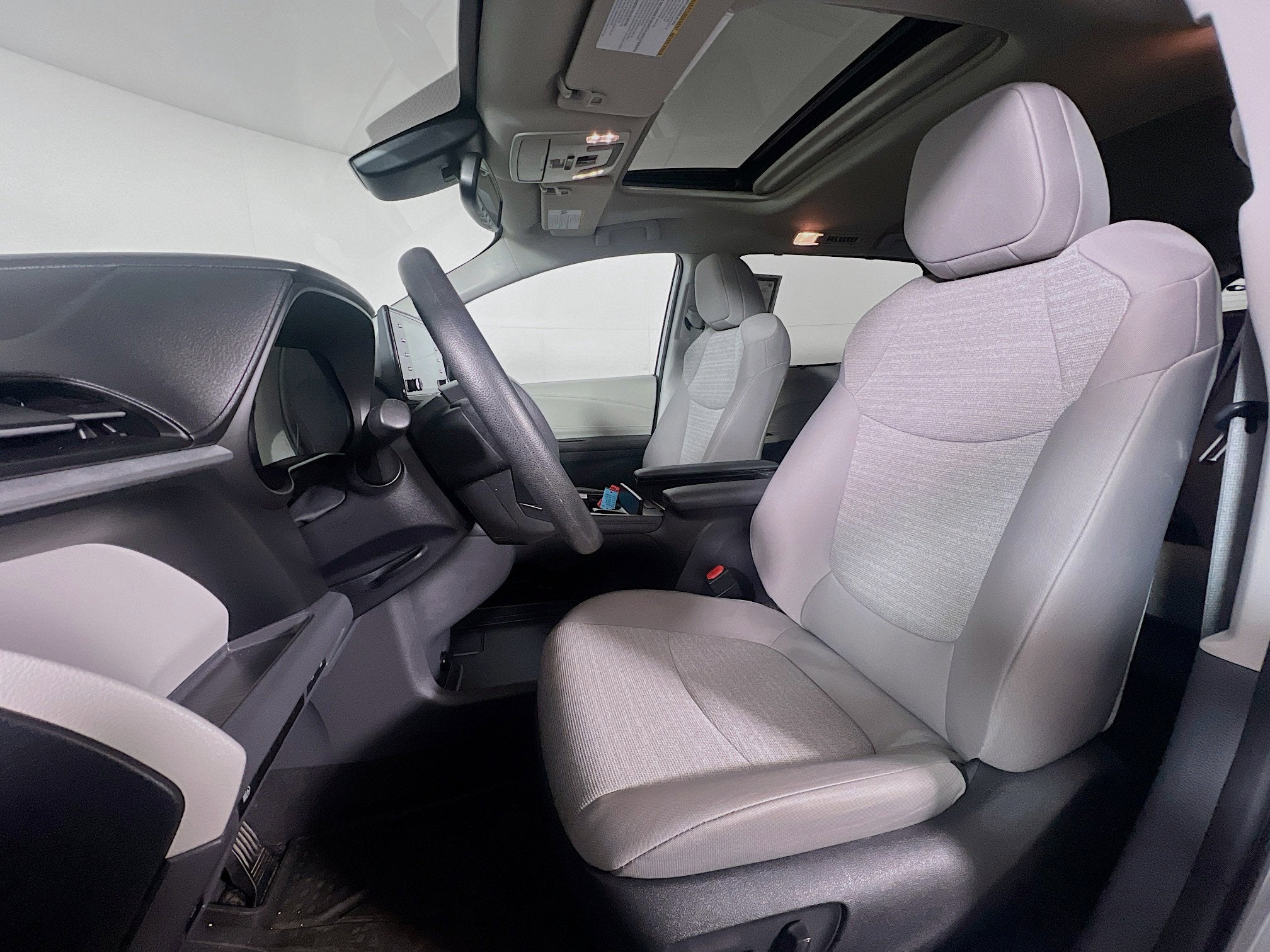 2024 Toyota Sienna LE