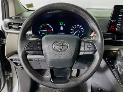 2024 Toyota Sienna LE