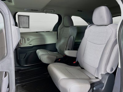 2024 Toyota Sienna LE