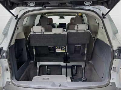2024 Toyota Sienna LE