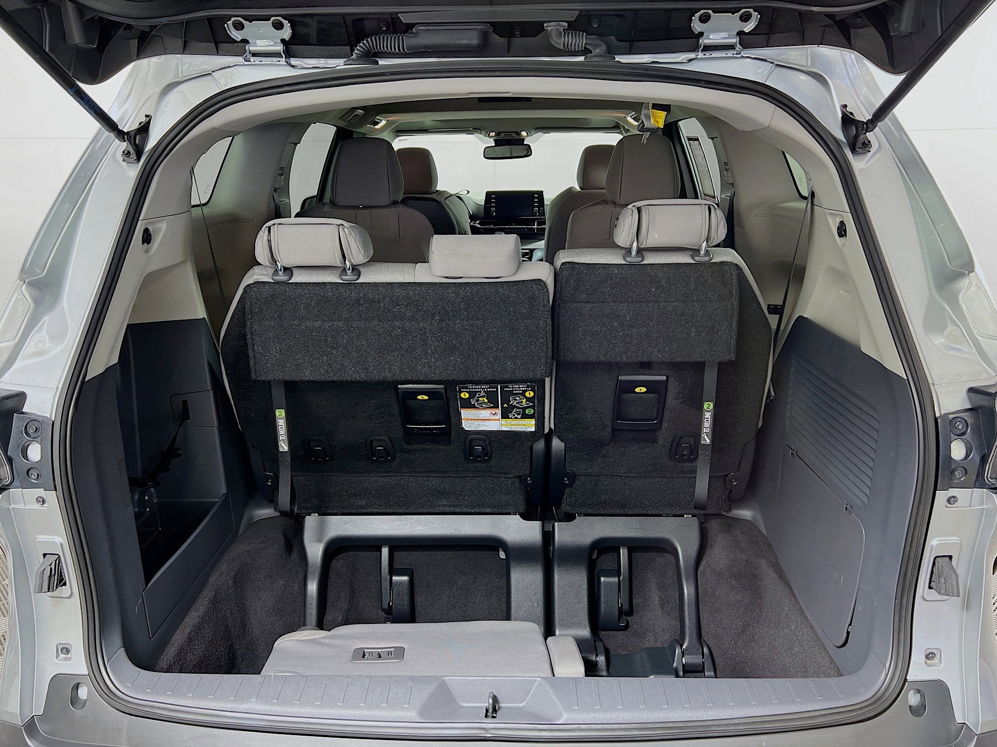 2024 Toyota Sienna LE