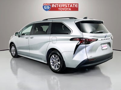 2024 Toyota Sienna LE