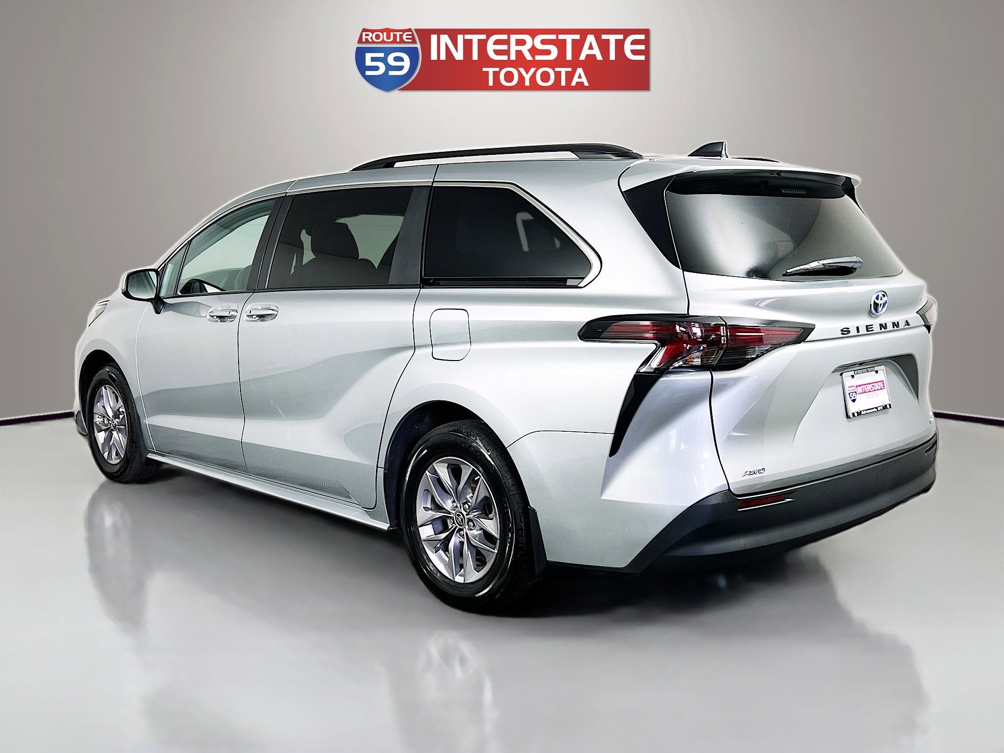 2024 Toyota Sienna LE