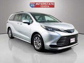 2024 Toyota Sienna LE
