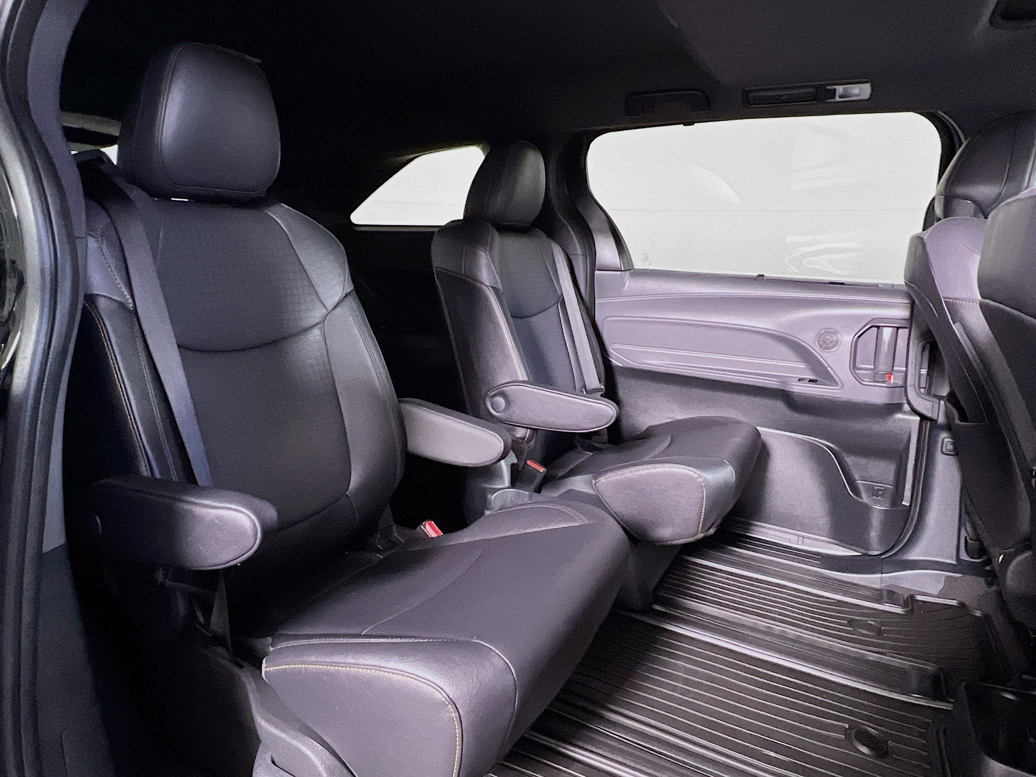 2024 Toyota Sienna Woodland Edition