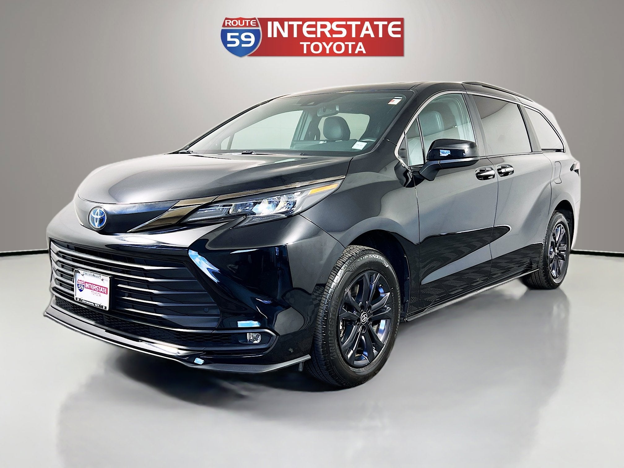 2024 Toyota Sienna Woodland Edition