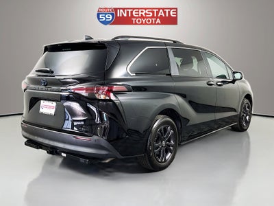 2024 Toyota Sienna Woodland Edition
