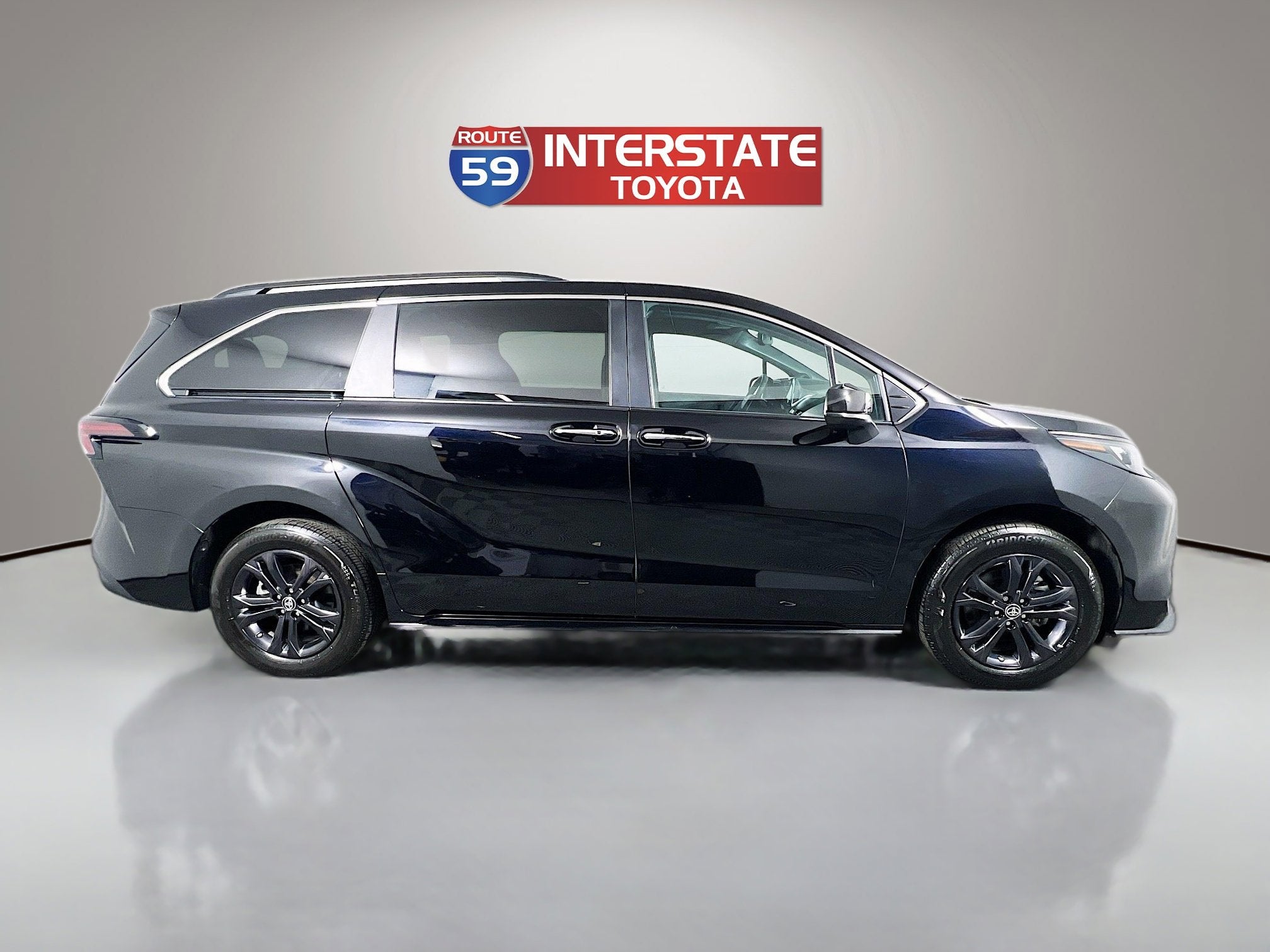 2024 Toyota Sienna Woodland Edition