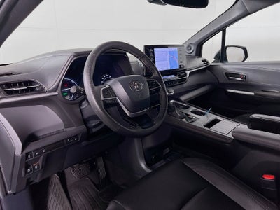 2024 Toyota Sienna Woodland Edition