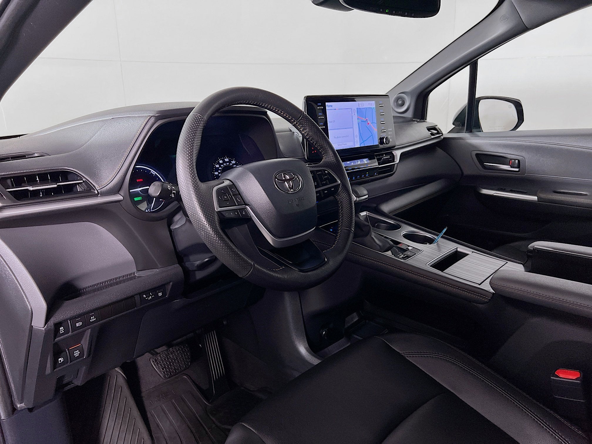 2024 Toyota Sienna Woodland Edition