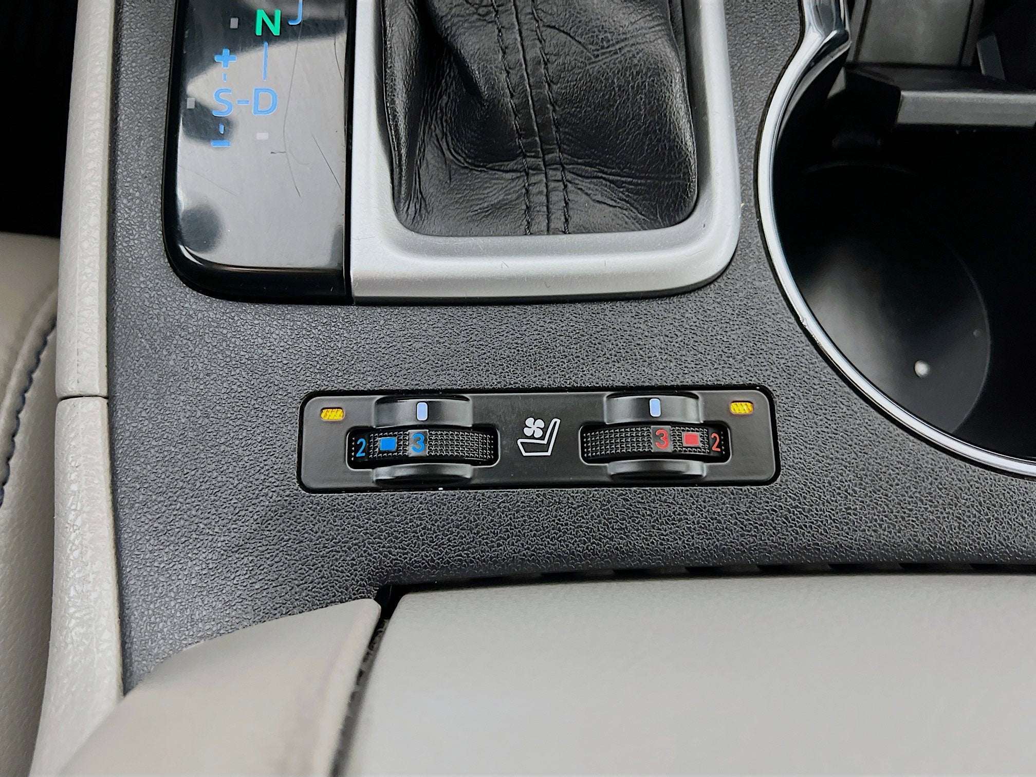 2016 Toyota Highlander Base