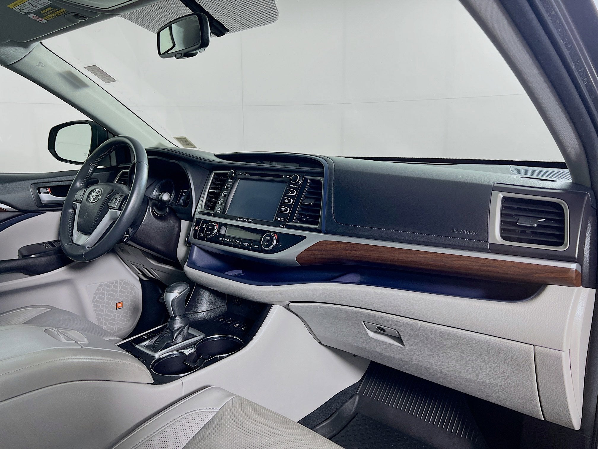 2016 Toyota Highlander Base