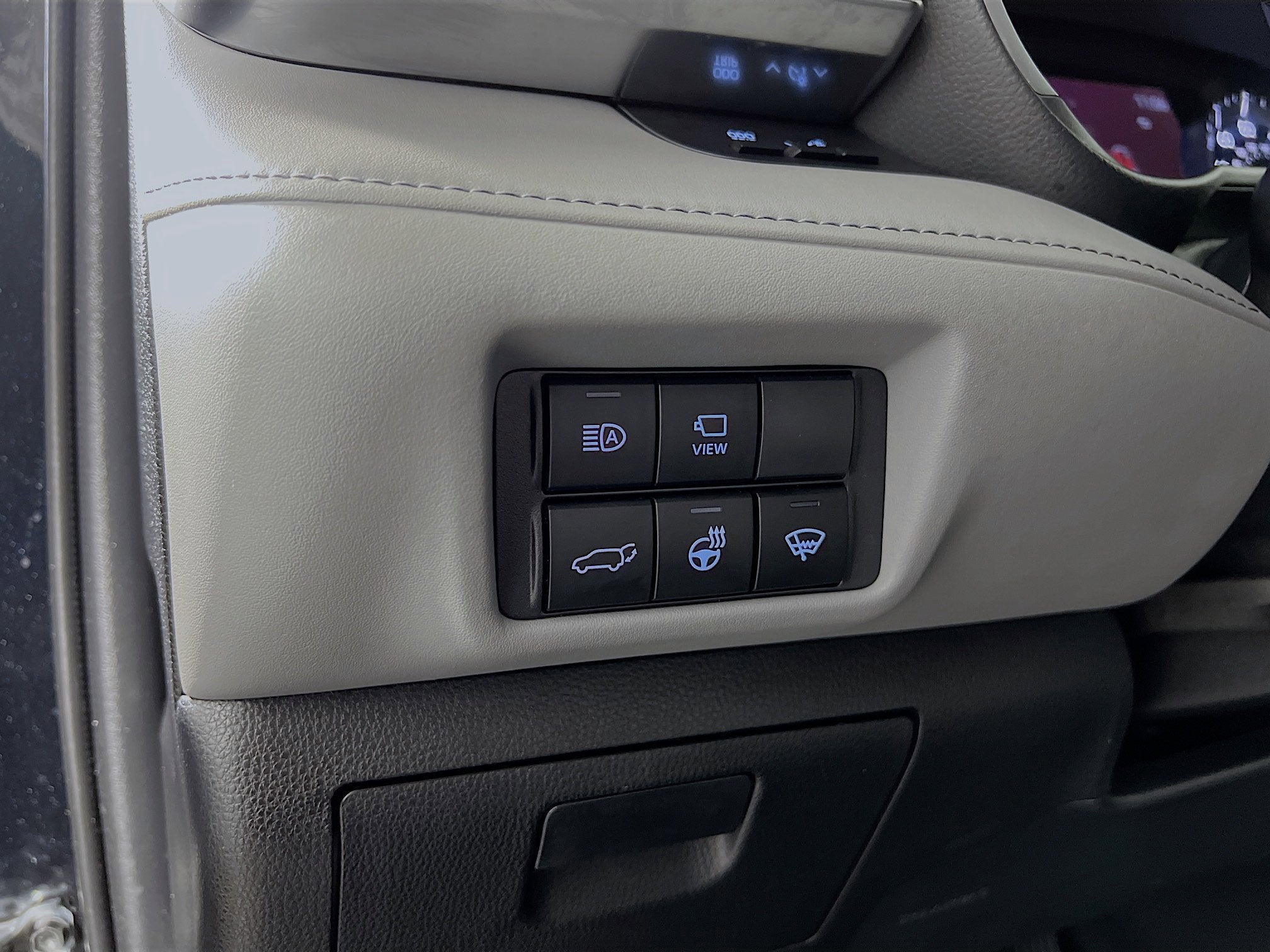 2021 Toyota Highlander Base