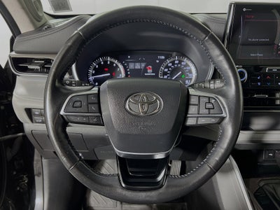 2021 Toyota Highlander Base