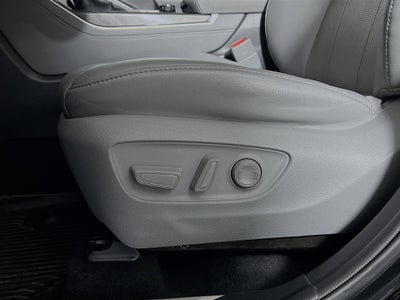 2021 Toyota Highlander Base