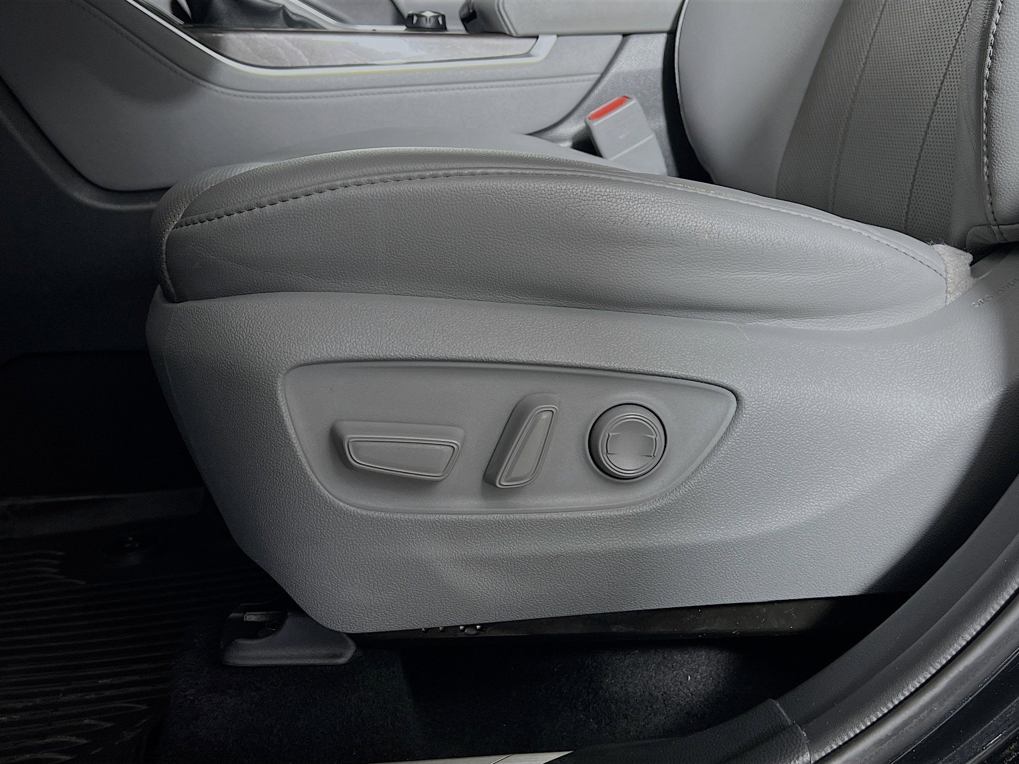 2021 Toyota Highlander Base