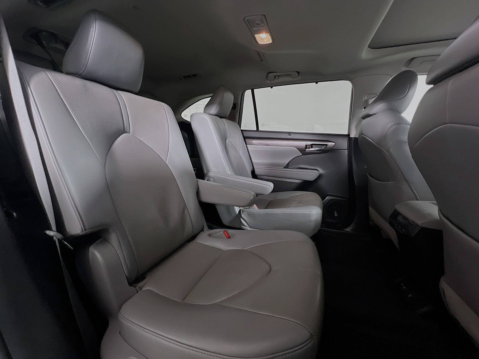 2021 Toyota Highlander Base