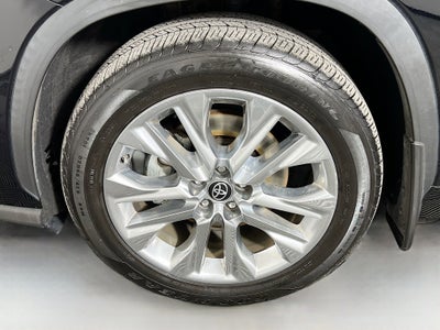 2021 Toyota Highlander Base