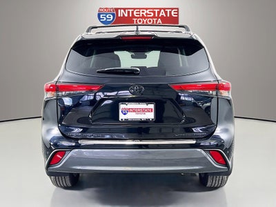 2021 Toyota Highlander Base