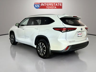 2022 Toyota Highlander Hybrid XLE