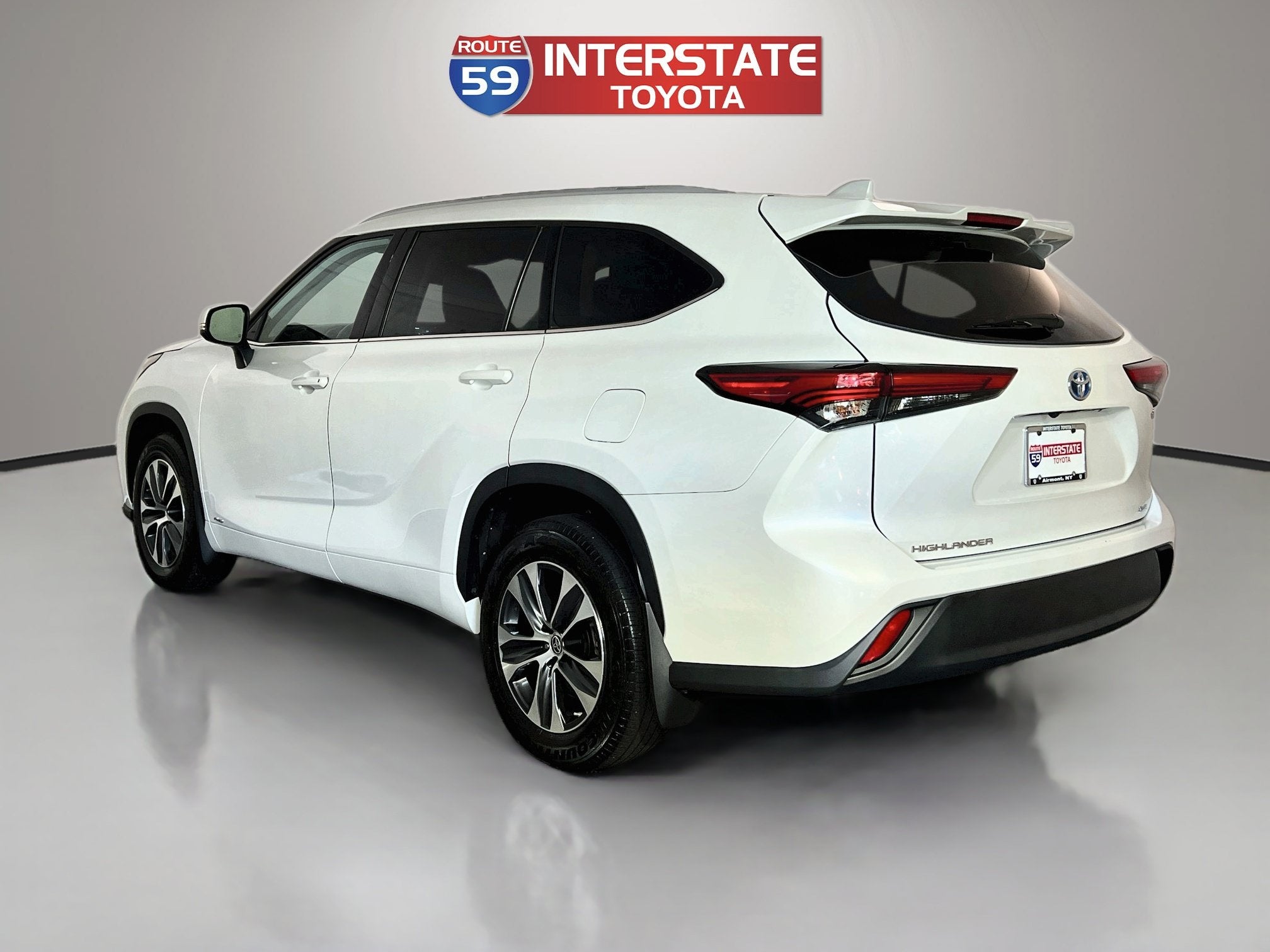 2022 Toyota Highlander Hybrid XLE