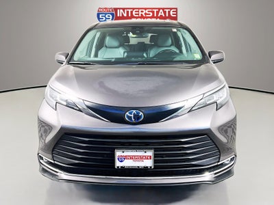 2021 Toyota Sienna XLE
