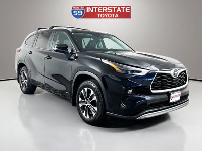 2025 Toyota Highlander Base