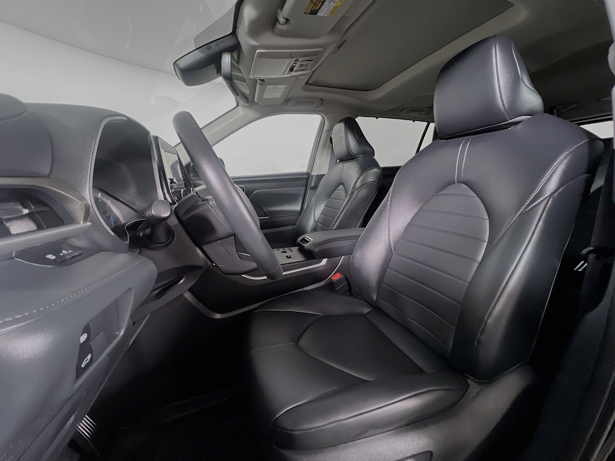 2025 Toyota Highlander Base
