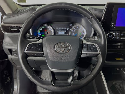 2025 Toyota Highlander Base