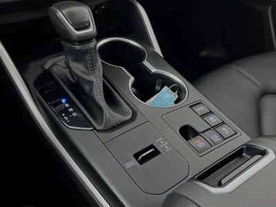 2025 Toyota Highlander Base