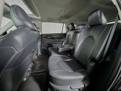 2025 Toyota Highlander Base