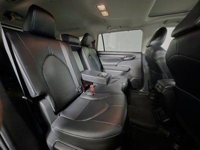 2025 Toyota Highlander Base