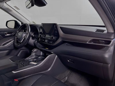 2025 Toyota Highlander Base