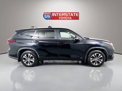 2025 Toyota Highlander Base