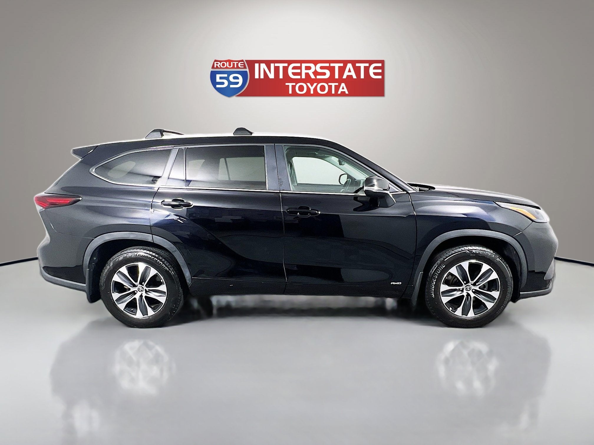 2025 Toyota Highlander Base